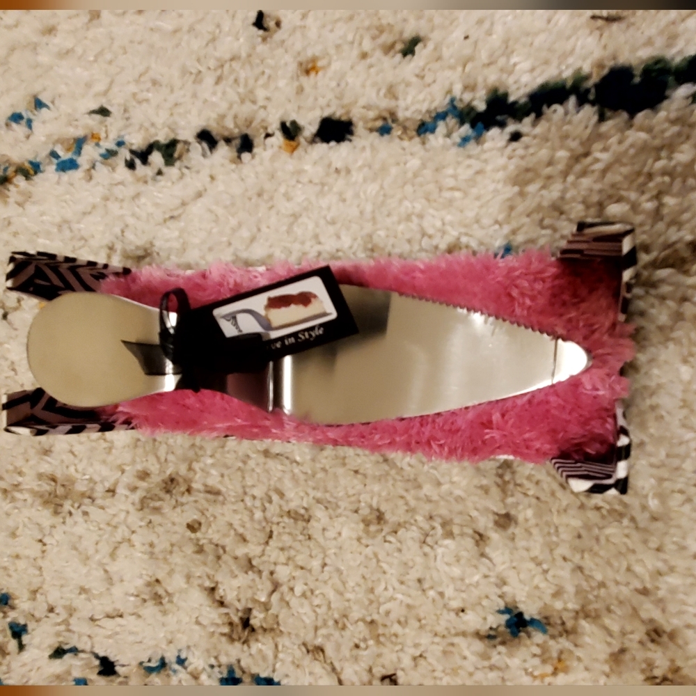 ☆☆NEW!!!- CAKE,CAKE,CAKE Server by Wild Eyes Designs,High Heel Cake Server🎂🍰🔪